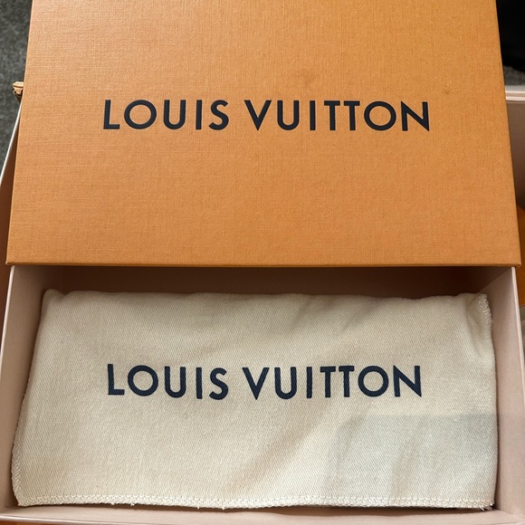 Louis Vuitton clemence wallet - Picture 1 of 11